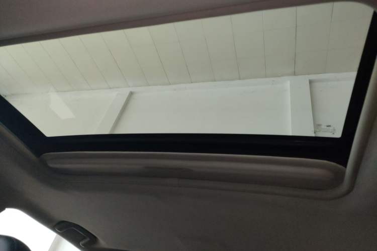 Used Mitsubishi Outlander 2018 2.4L 4x4 Luxury Edition 7-Seater Headliner