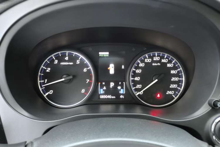 Used Mitsubishi Outlander 2018 2.4L 4x4 Elite Edition 5 Seats Instrument Cluster
