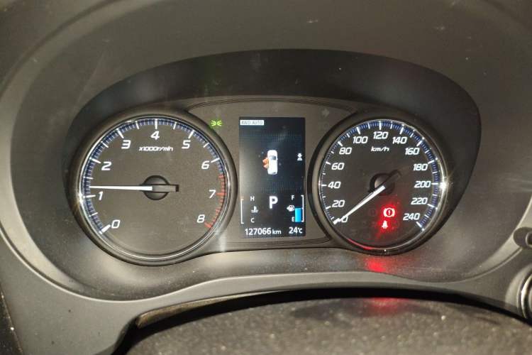 Used Mitsubishi Outlander 2018 2.4L 4x4 Elite Edition 5 Seats Instrument Cluster