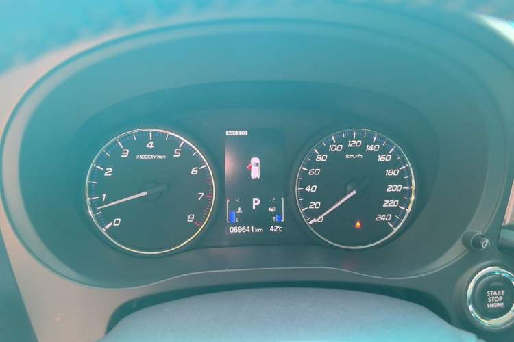 Used Mitsubishi Outlander 2018 2.4L 4x4 Elite Edition 5 Seats Instrument Cluster