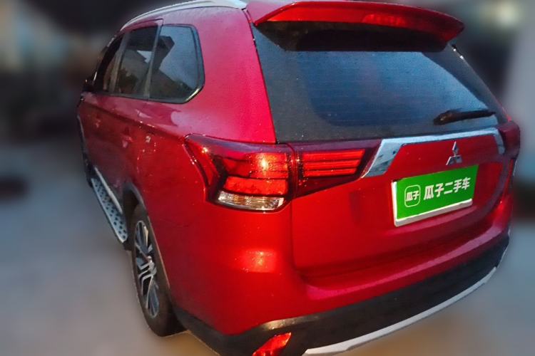 Used Mitsubishi Outlander 2018 2.0L Two-Wheel Drive Glory Edition 5 Seats Rear Left 45 Deg