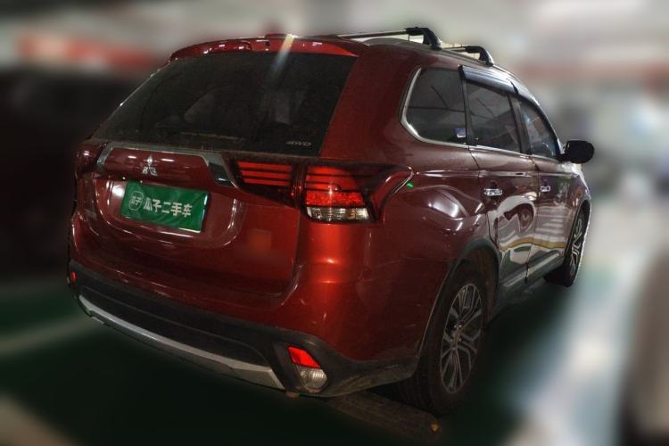 Used Mitsubishi Outlander 2018 2.4L 4x4 Elite Edition 5 Seats Rear Right 45 Deg