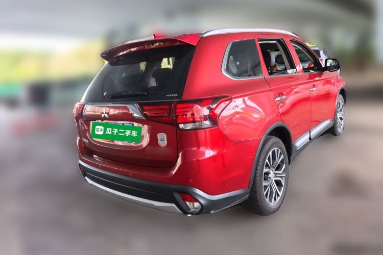 Used Mitsubishi Outlander 2018 2.4L 4x4 Elite Edition 5 Seats Rear Right 45 Deg