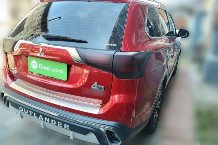 Used Mitsubishi Outlander 2018 2.4L 4x4 Elite Edition 5 Seats Rear Right 45 Deg