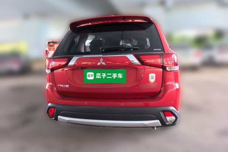Used Mitsubishi Outlander 2018 2.4L 4x4 Elite Edition 5 Seats Rear