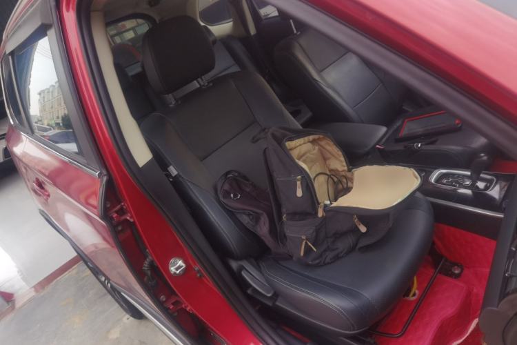 Used Mitsubishi Outlander 2018 2.0L Two-Wheel Drive Glory Edition 5 Seats Right Front Seat