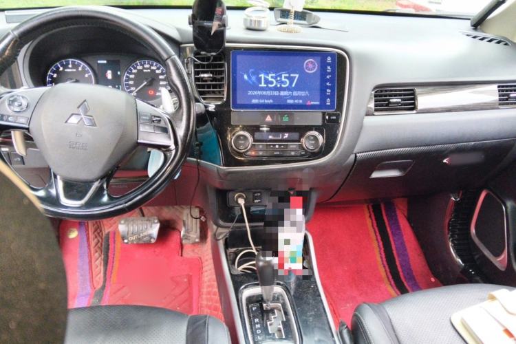 Used Mitsubishi Outlander 2018 2.4L 4x4 Elite Edition 5 Seats Center Console