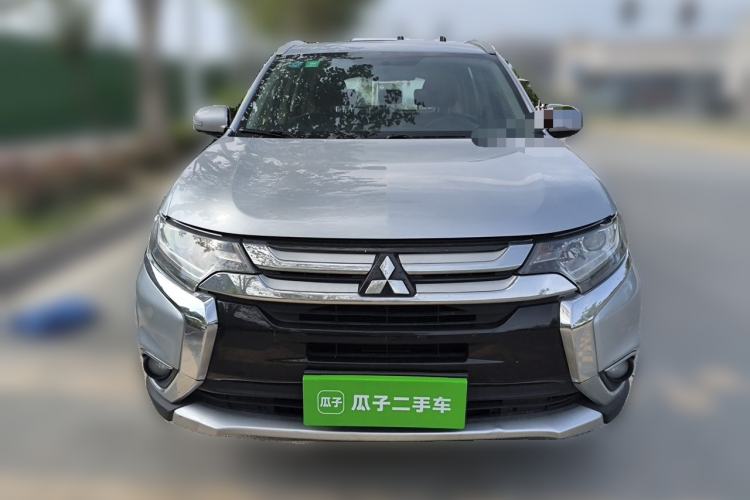 Used Mitsubishi Outlander 2018 2.0L Two-Wheel Drive Glory Edition 5 Seats Front