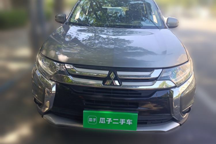 Used Mitsubishi Outlander 2018 2.0L Two-Wheel Drive Glory Edition 5 Seats Front