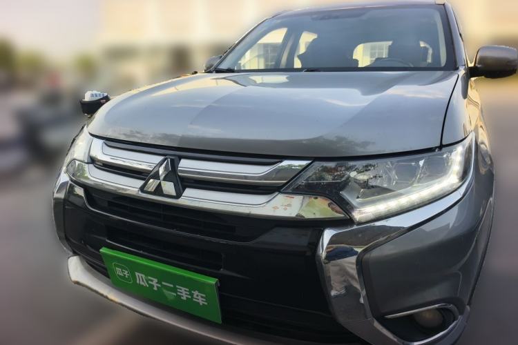 Used Mitsubishi Outlander 2018 2.4L 4x4 Elite Edition 5 Seats Front