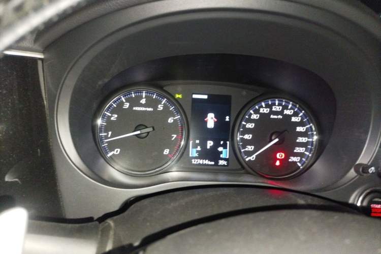 Used Mitsubishi Outlander 2018 2.4L 4x4 Elite Edition 5 Seats Instrument Cluster
