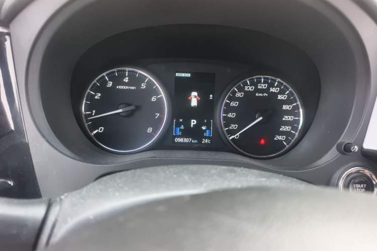Used Mitsubishi Outlander 2018 2.4L 4x4 Elite Edition 5 Seats Instrument Cluster