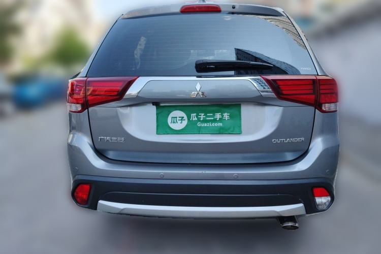 Used Mitsubishi Outlander 2018 2.4L 4x4 Elite Edition 5 Seats Rear