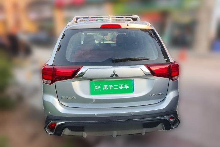 Used Mitsubishi Outlander 2018 2.4L 4x4 Elite Edition 5 Seats Rear