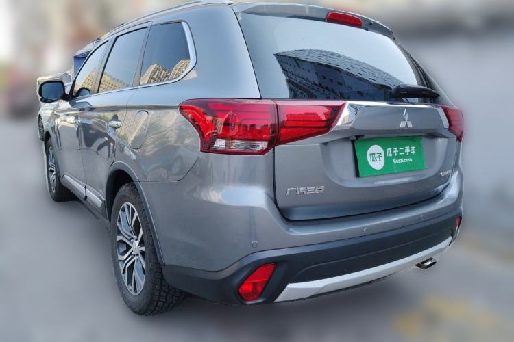 Used Mitsubishi Outlander 2018 2.4L 4x4 Elite Edition 5 Seats Rear Left 45 Deg
