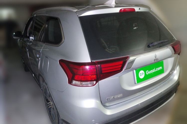 Used Mitsubishi Outlander 2018 2.4L 4x4 Elite Edition 5 Seats Rear Left 45 Deg
