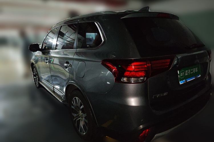 Used Mitsubishi Outlander 2018 2.4L 4x4 Elite Edition 5 Seats Rear Left 45 Deg