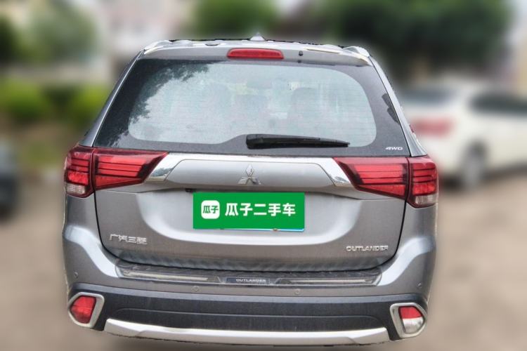 Used Mitsubishi Outlander 2018 2.4L 4x4 Elite Edition 5 Seats Rear