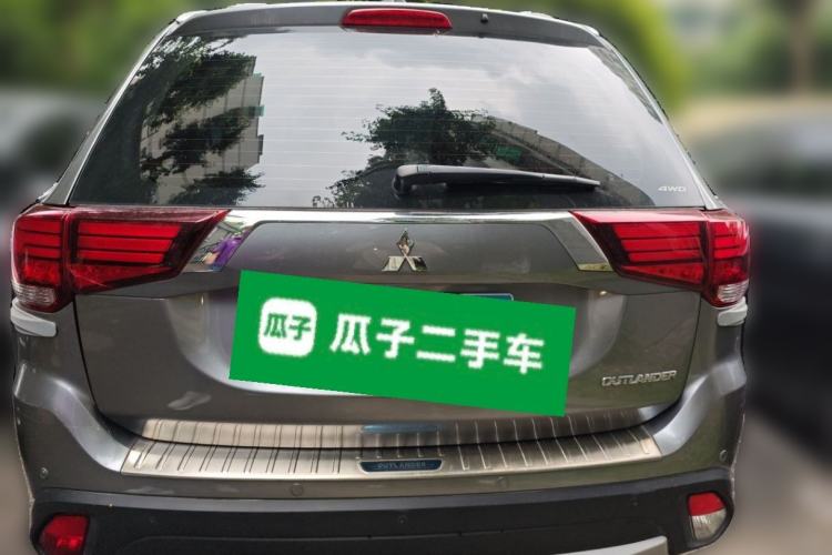 Used Mitsubishi Outlander 2018 2.4L 4x4 Elite Edition 5 Seats Rear