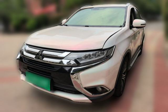 Used Mitsubishi Outlander 2018 2.4L 4x4 Luxury Edition 7-Seater