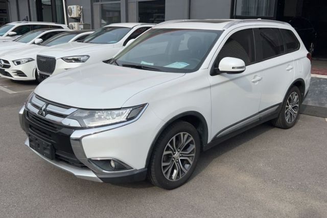 Used Mitsubishi Outlander 2018 2.0L Two-Wheel Drive Glory Edition 5 Seats