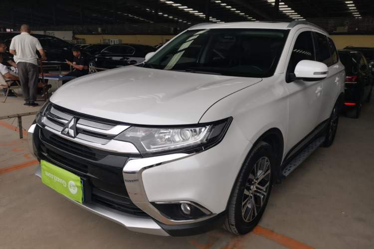 Used Mitsubishi Outlander 2018 2.0L Two-Wheel Drive Glory Edition 5 Seats Guazi used car, China used car export, Used car for sale, Used  cars, Cheapest cars for sale