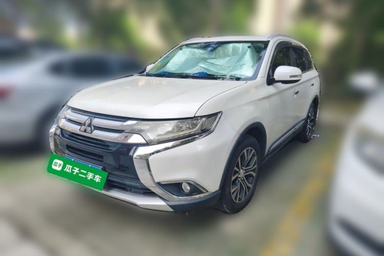 Used Mitsubishi Outlander 2018 2.4L 4x4 Luxury Edition 7-Seater Guazi used car, China used car export, Used car for sale, Used  cars, Cheapest cars for sale