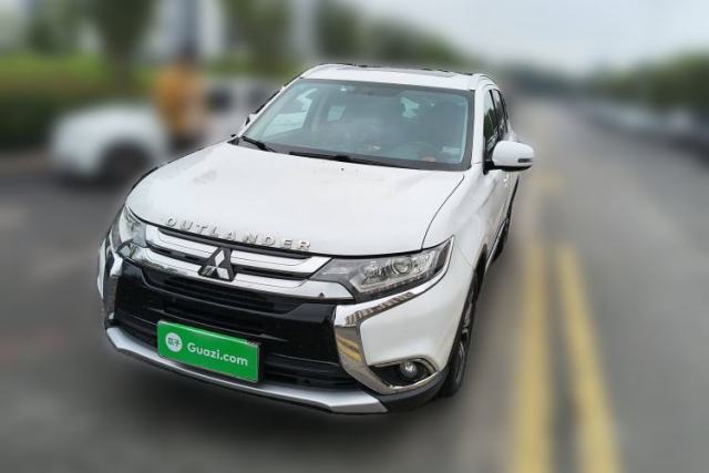 Used Mitsubishi Outlander 2018 2.0L Two-Wheel-Drive Jiale Edition 7-Seater