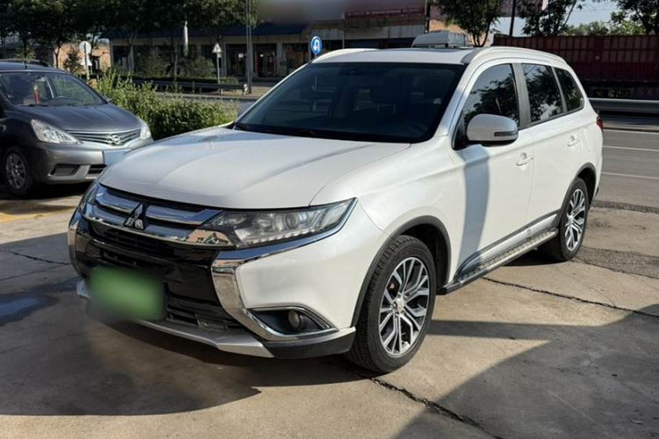 Mitsubishi Outlander 2018