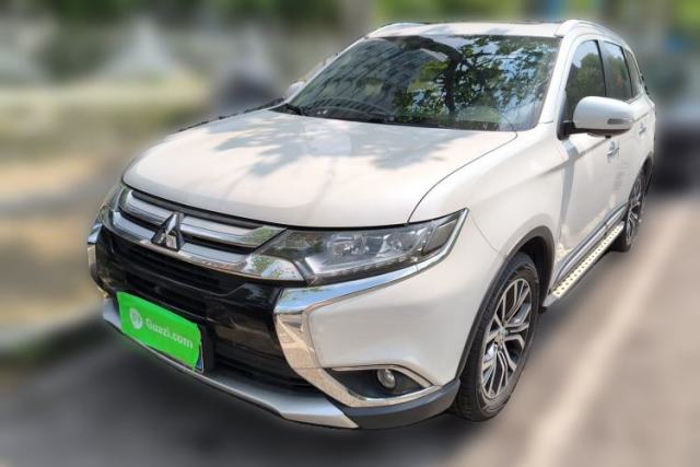 Used Mitsubishi Outlander 2018 2.4L 4x4 Luxury Edition 7-Seater