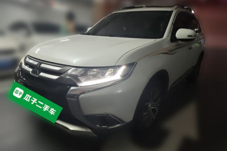 Mitsubishi Outlander 2018 2.4L 4x4 Luxury Edition 7-Seater usado Guazi used car, China used car export, Used car for sale, Used  cars, Cheapest cars for sale