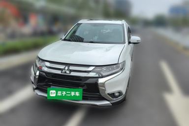 Used Mitsubishi Outlander 2018 2.4L 4x4 Luxury Edition 7-Seater