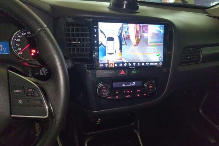 Used Mitsubishi Outlander 2018 2.0L Two-Wheel Drive Glory Edition 5 Seats Audio And AC Panel