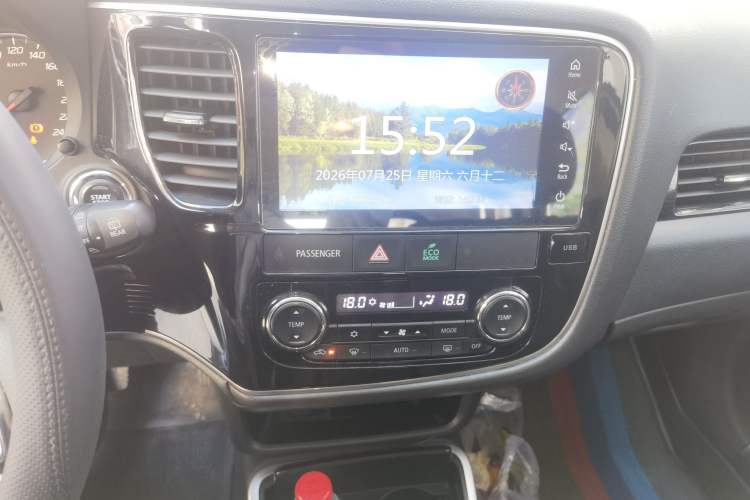 Used Mitsubishi Outlander 2018 2.0L Two-Wheel Drive Glory Edition 5 Seats Audio And AC Panel