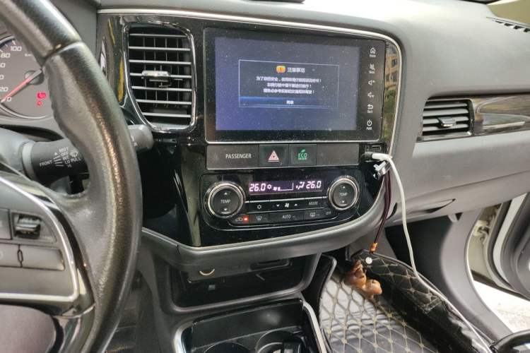 Used Mitsubishi Outlander 2018 2.0L Two-Wheel Drive Glory Edition 5 Seats Audio And AC Panel