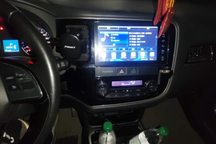 Used Mitsubishi Outlander 2018 2.0L Two-Wheel Drive Glory Edition 5 Seats Audio And AC Panel