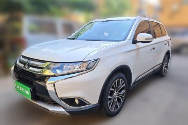 Used Mitsubishi Outlander 2018 2.4L 4x4 Luxury Edition 7-Seater