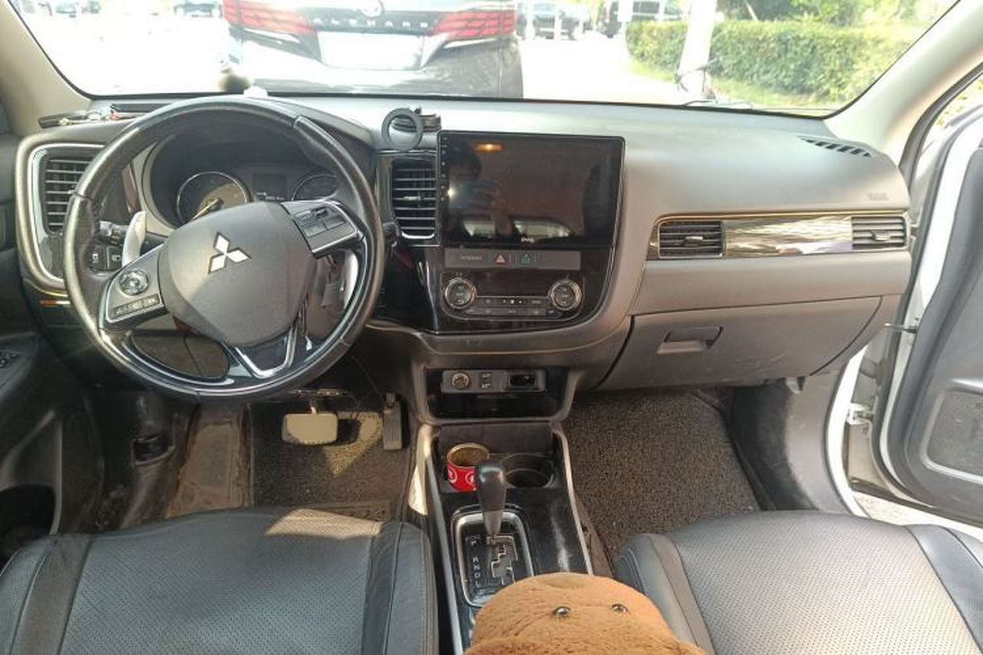 Used Mitsubishi Outlander 2018 2.4L 4x4 Elite Edition 5 Seats Center Console