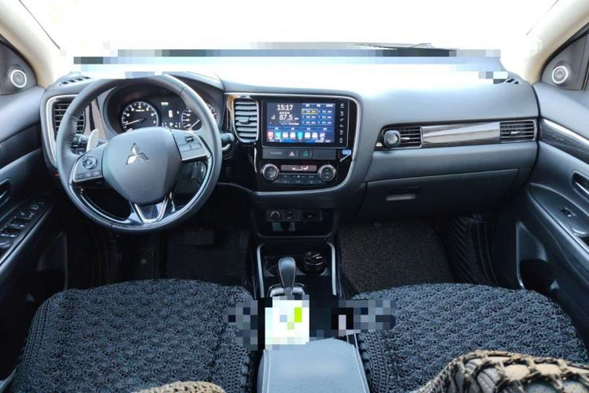 Used Mitsubishi Outlander 2018 2.4L 4x4 Elite Edition 5 Seats Center Console