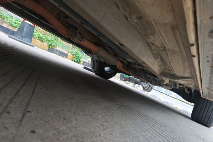 Used Mitsubishi Outlander 2018 2.0L Two-Wheel-Drive Jiale Edition 7-Seater Chassis Front Left