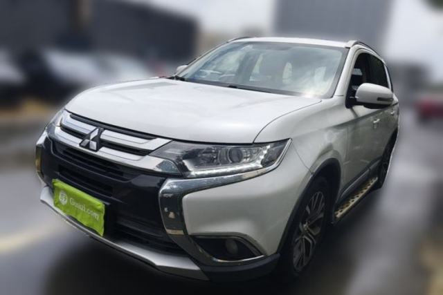 Mitsubishi Outlander 2018 2.0L Two-Wheel Drive Glory Edition 5 Seats مستعملة