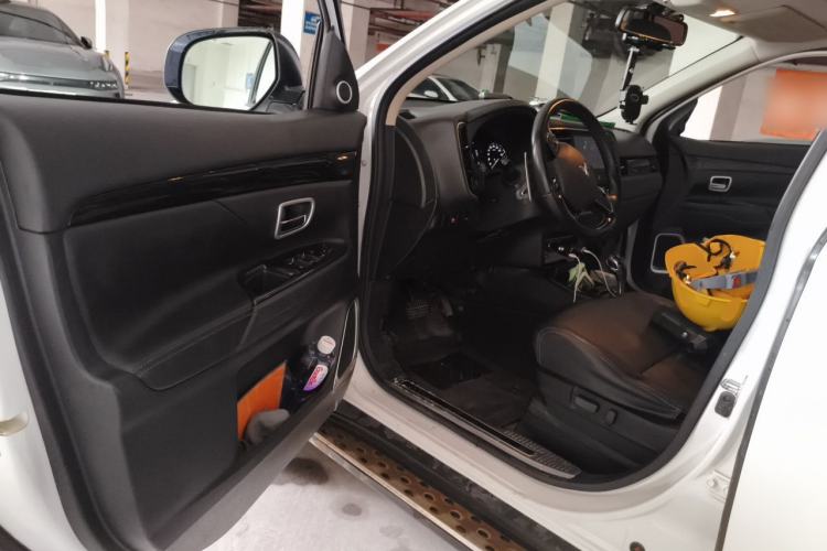 Used Mitsubishi Outlander 2018 2.4L 4x4 Elite Edition 5 Seats Driver Seat