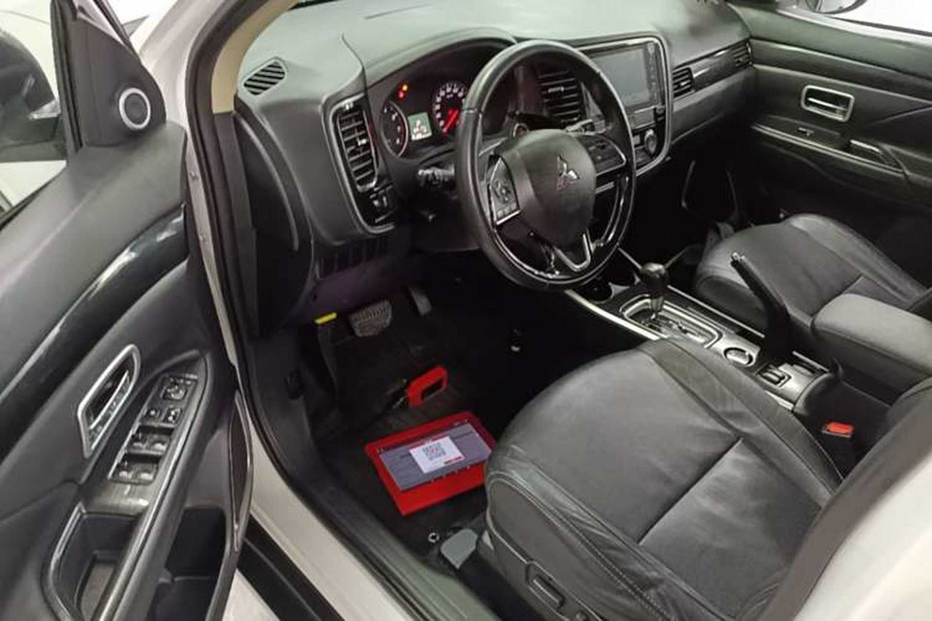 Used Mitsubishi Outlander 2018 2.0L Two-Wheel Drive Glory Edition 5 Seats Driver Seat