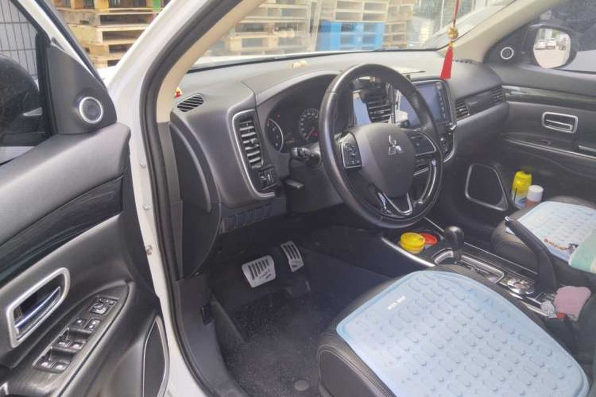 Used Mitsubishi Outlander 2018 2.0L Two-Wheel Drive Glory Edition 5 Seats Driver Seat
