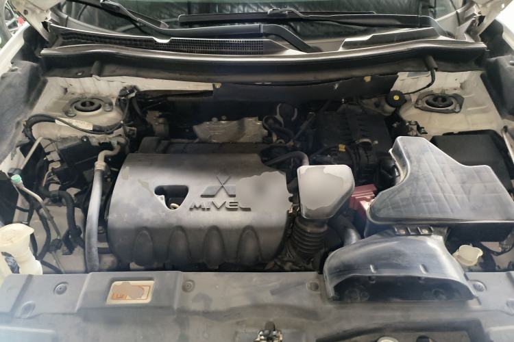 Used Mitsubishi Outlander 2018 2.0L Two-Wheel Drive Glory Edition 5 Seats Engine Bay