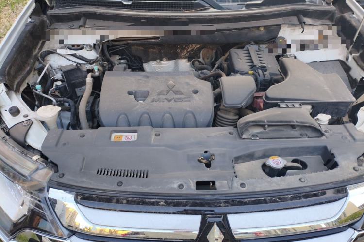 Used Mitsubishi Outlander 2018 2.4L 4x4 Elite Edition 5 Seats Engine Bay
