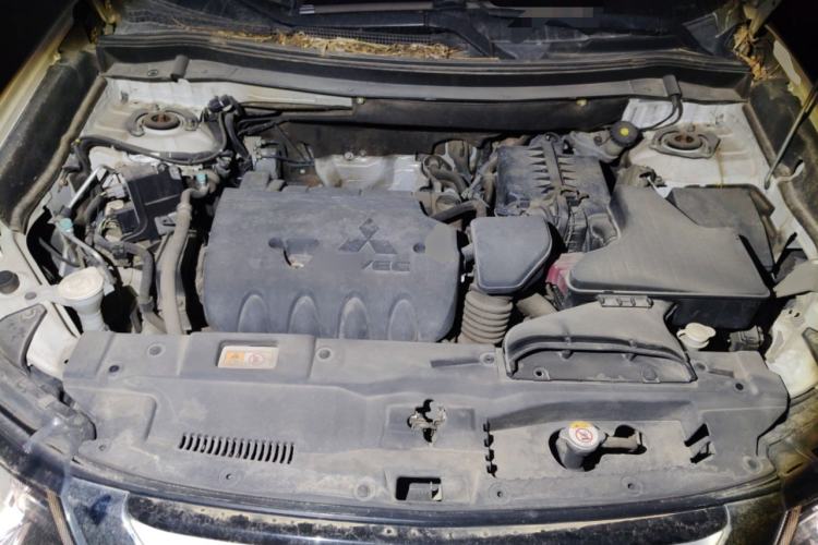 Used Mitsubishi Outlander 2018 2.4L 4x4 Elite Edition 5 Seats Engine Bay