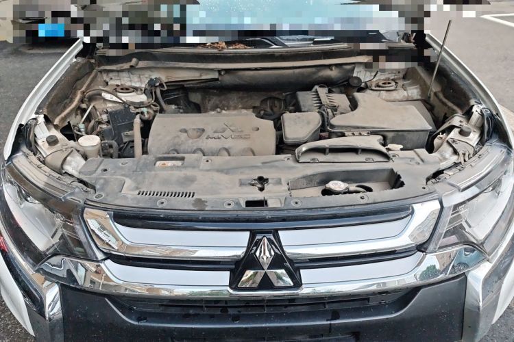 Used Mitsubishi Outlander 2018 2.4L 4x4 Elite Edition 5 Seats Engine Bay