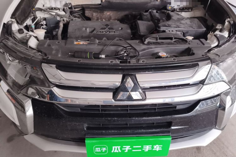 Used Mitsubishi Outlander 2018 2.4L 4x4 Elite Edition 5 Seats Engine Bay