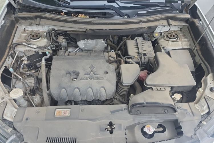 Used Mitsubishi Outlander 2018 2.0L Two-Wheel Drive Glory Edition 5 Seats Engine Bay